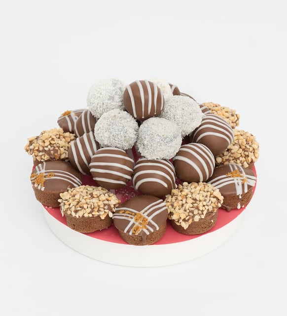 Lotus Biscoff®, Hindistan Cevizi ve Fındıklı Kekler